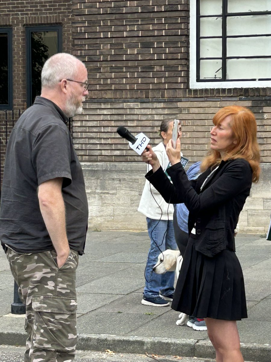 The Save Our Libraries in Danger (S.O.L.I.D) Rally yesterday was well attended with <a href="/HaveringUnison/">Havering Unison</a> members, and residence wanting to speak out against the cuts. <a href="/HaveringLibrary/">Havering Libraries</a> <a href="/unisontheunion/">UNISON - UK's largest union</a> <a href="/UNISONSE/">UNISON South East</a>
