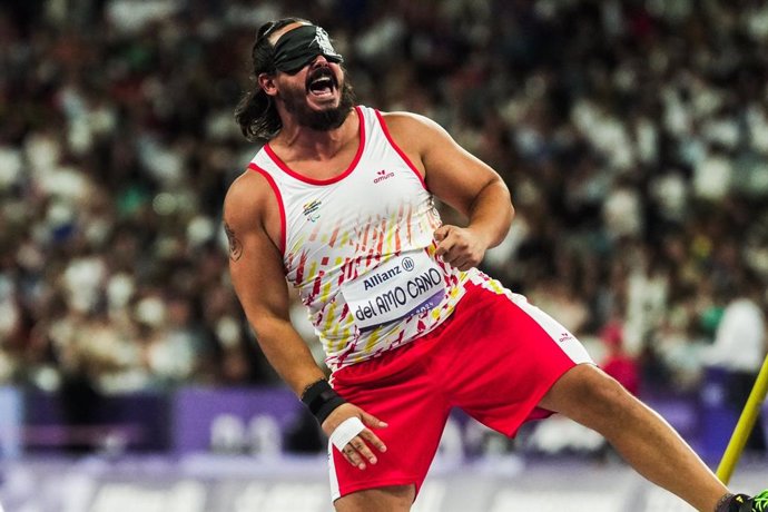 🚨 ¡¡Segunda medalla española del día en #Paris2024!!

🥏 ¡Álvaro del Amo consigue su mejor marca personal en el último intento con 39,60 metros y se cuelga el BRONCE 🥉 en lanzamiento de disco para ciegos (clase F11)!

🙌 El madrileño se irá de París con 2 bronces en 2 pruebas.