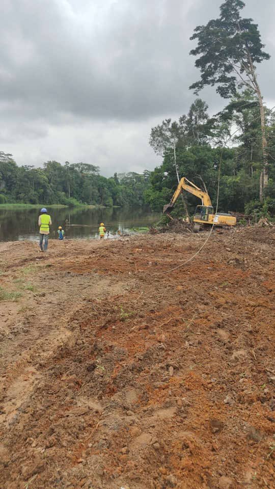 MintpGov's tweet image. Construction du pont sur le fleuve #Nyong à #Malombo: évolution en images des travaux sur le terrain. L&apos;entreprise poursuit la construction de sa base-vie, les études géotechniques et l&apos;aménagement de la plate-forme.
#cameroon 🇨🇲
@MintpGov