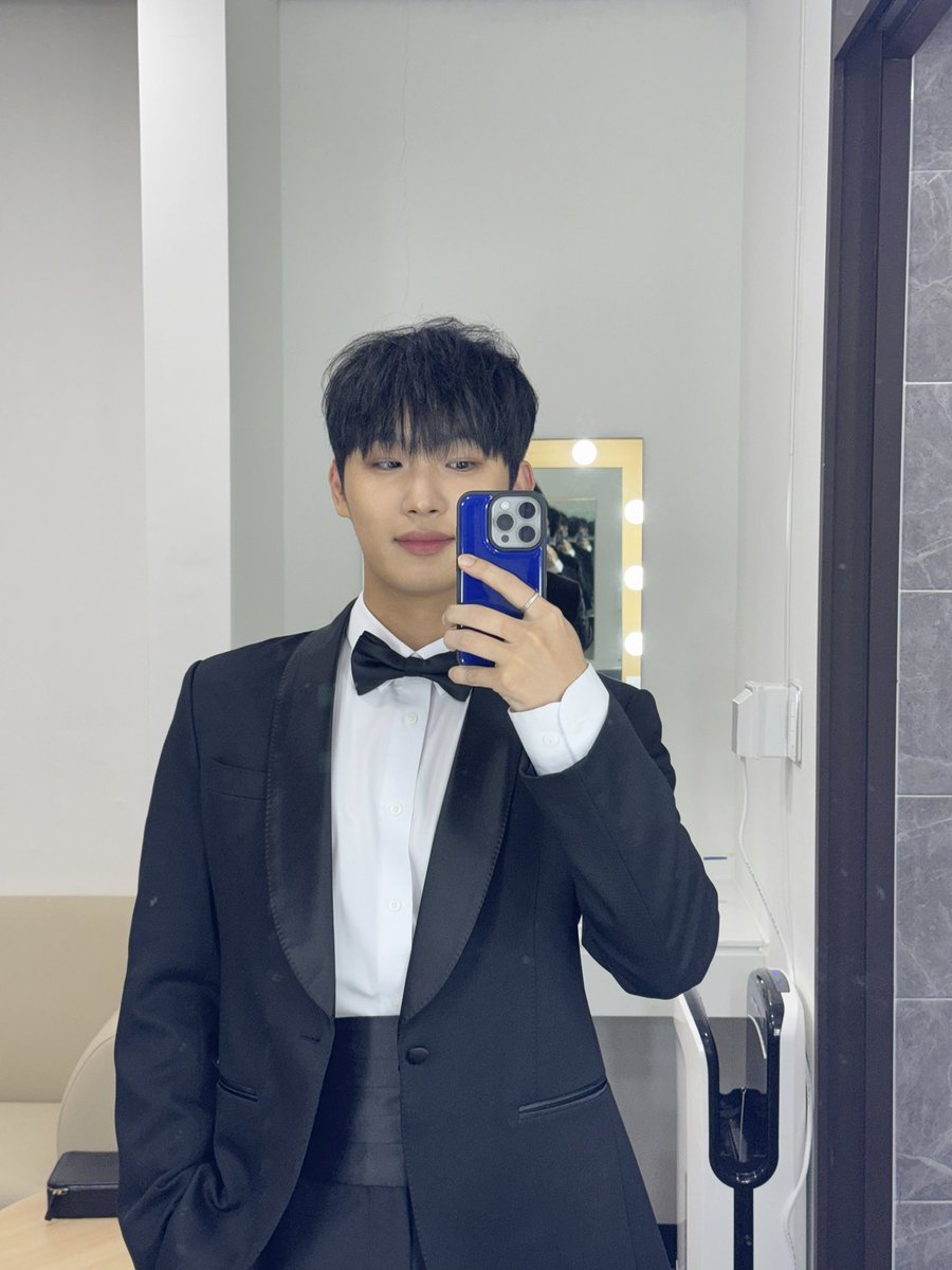 [📂]

📂 B:CHIVE
└📁 #제천국제음악영화제 개막식

ㅎ ㅕㅅ ㅣ ㅇ ㅣ
   ㄴ     ㄱ
ㅈ ㅣㅉ ㅏ ㅁ ㅓ ㅇ ㅣ ㅇ ㅓ | | | |
   ㄴ              ㅅ     ㅆ            . . . .

#비투비 #BTOB
#임현식 #LIMHYUNSIK
<a href="/BTOB_IMHYUNSIK/">임현식</a>