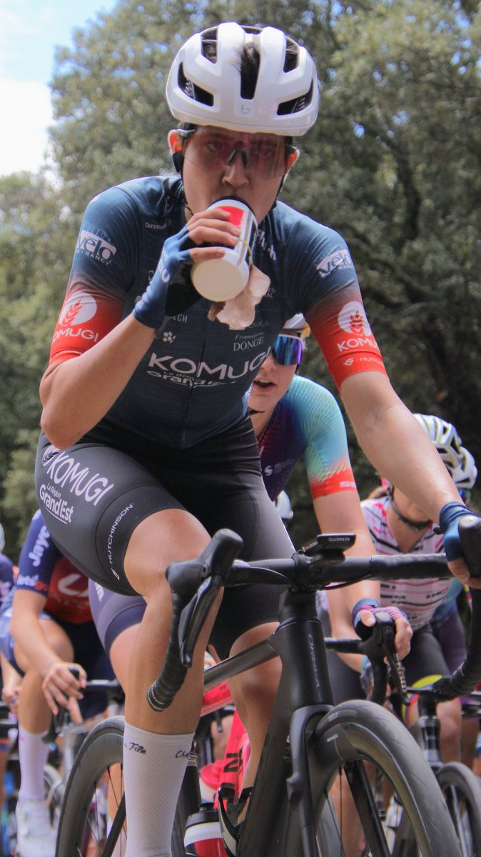 KM 40
Après 1 heure de course, le peloton est toujours groupé, 86 kilomètres restant 💥 

#WeAreOne #TCFIA #TCFIA2024 #TourArdeche