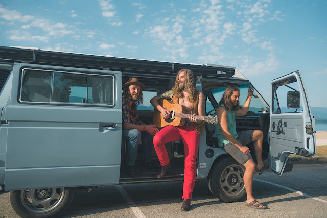 It's All Indie 🎶 (@its_all_indie) on Twitter photo <a href="/MylesfromHome/">Myles from Home</a> unveils the upbeat new single, "Van Trippin'"
" Upbeat sounds and vibrant vocal tones."
// itsallindie.com/2024/09/myles-… // #NewMusic // <a href="/MylesfromHome/">Myles from Home</a> unveils the upbeat new single, "Van Trippin'"
" Upbeat sounds and vibrant vocal tones."
// itsallindie.com/2024/09/myles-… // #NewMusic //
