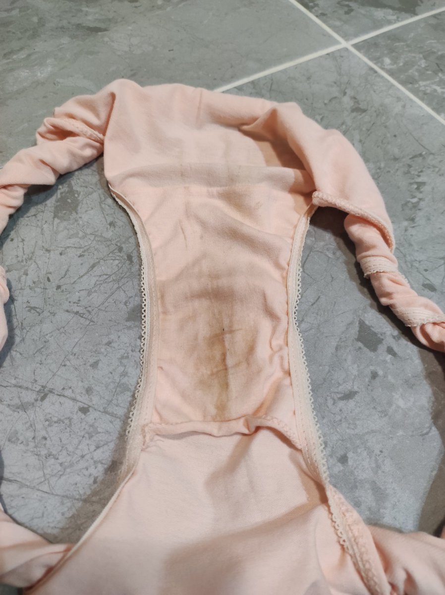 Hala nemli,kokusu üstünde