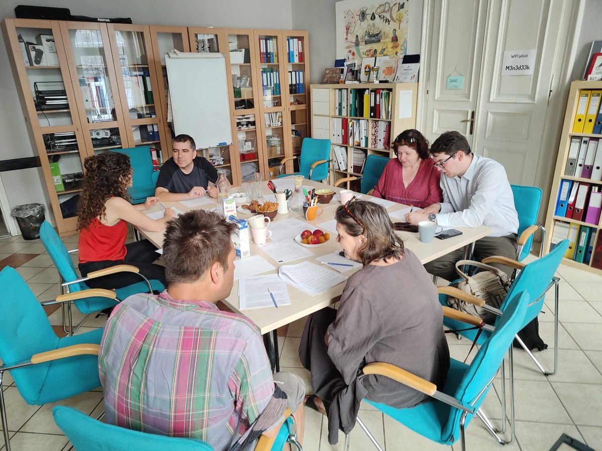 ReROOT_Project's tweet image. Our latest newsletter is live! We are beginning our final project year + will be sharing results, events, and invitations to collaborate. Subscribe and join our journey to revolutionise how we think about and practice #integration beyond #crisis scenarios! rerootproject.eu/newsletter/tpo…