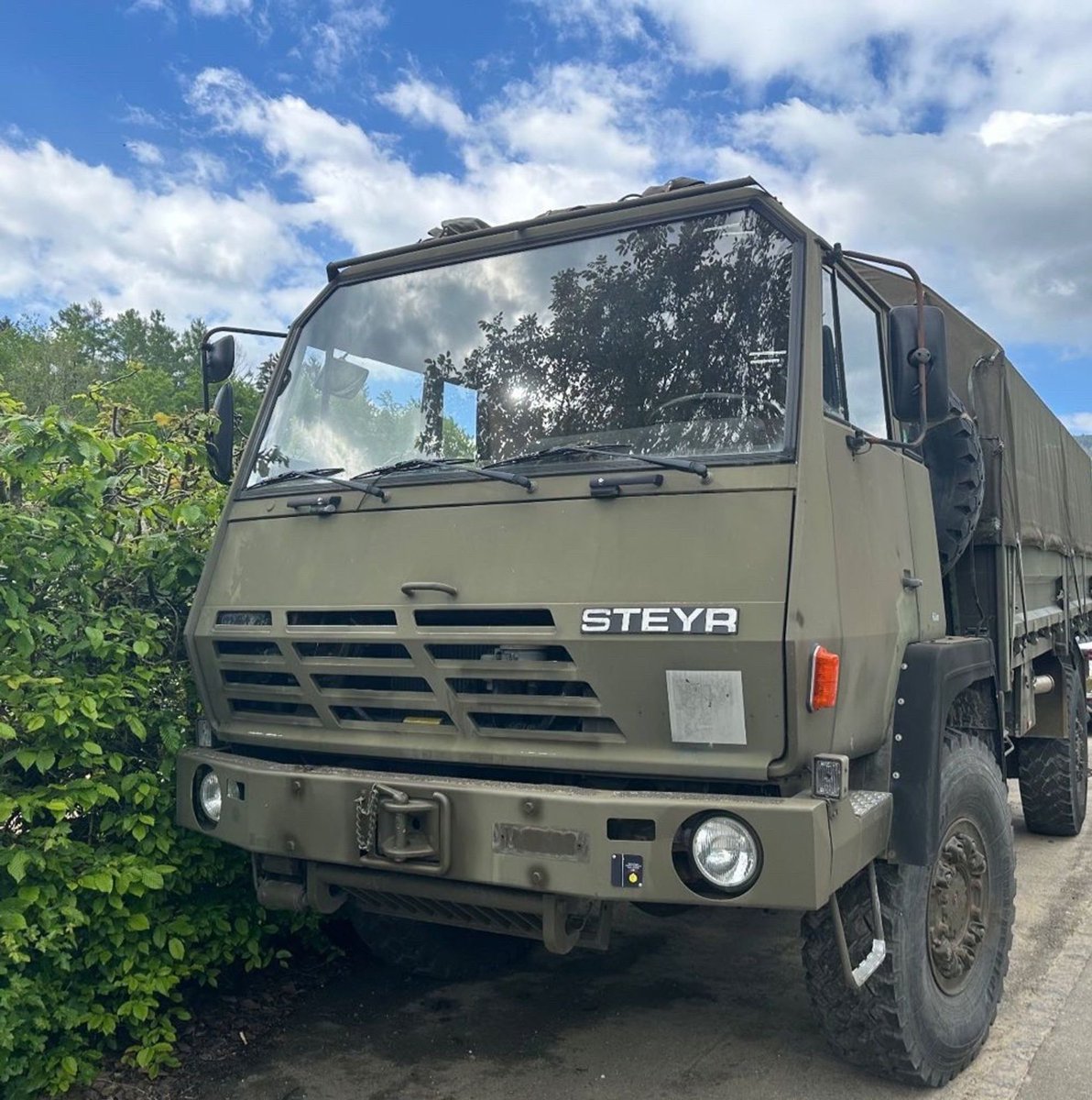 WayToUkraine's tweet image. Dear NAFO and friends!

Today is a special day, as our team launches our BIGGEST and most urgent project yet - a MAGURA STEYR campaign!👇

Our task is very simple — to Supply a STEYR 1291 heavy truck. 

This heavy truck is requested by the command of the 25-th Assault Battalion,…