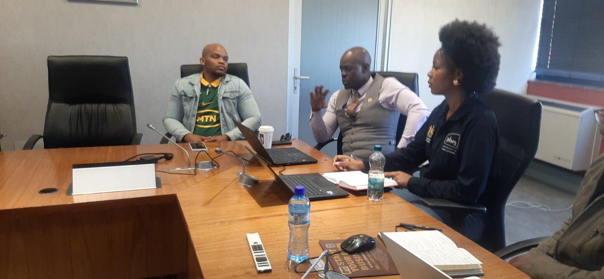 SpeakerofJoburg's tweet image. Joburg Council Speaker Cllr Nobuhle Mthembu had a cordially yet robust engagement with the Legislature Unit that deals with Ward Governance and Ward Committees. The main objective of the meeting was to outline Speaker’s expectations whilst noting the...