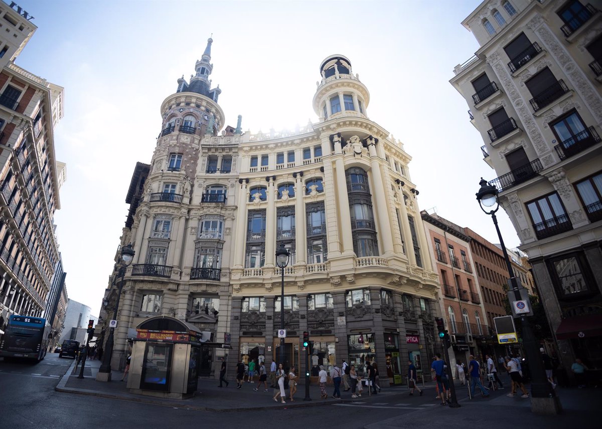 ProfTurismo's tweet photo. Luz verde para impulsar un hotel teatro en el centro histórico de Madrid https://t.co/C41KOVhXOa https://t.co/mH5DRu0iAb
