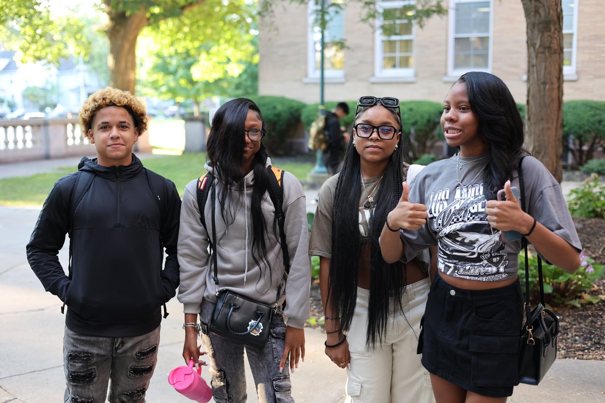 We love seeing our high school students smiling! #ONERCSD