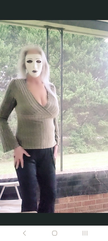 Nikki Carolina 🎭🌬️🌬 tweet media