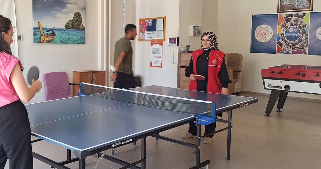 Tunceli Çemişgezek Gençlik Merkezi (@gsb_cemisgezkgm) on Twitter photo Çemişgezek Gençlik Merkezimizde etkinliklerimiz devam ediyor. 🏓. Gençlerimizle masa tenisi etkinliğimizi gerçekleştirdik. Merkezimize bütün gençlerimizi bekleriz. 🤗 <a href="/oa_bak/">Dr. Osman Aşkın Bak</a> <a href="/gencliksporbak/">Gençlik ve Spor Bakanlığı 🇹🇷</a> <a href="/gsbgenclik/">Gençlik Hizmetleri</a> @lokmanekinci06 Çemişgezek Gençlik Merkezimizde etkinliklerimiz devam ediyor. 🏓. Gençlerimizle masa tenisi etkinliğimizi gerçekleştirdik. Merkezimize bütün gençlerimizi bekleriz. 🤗 <a href="/oa_bak/">Dr. Osman Aşkın Bak</a> <a href="/gencliksporbak/">Gençlik ve Spor Bakanlığı 🇹🇷</a> <a href="/gsbgenclik/">Gençlik Hizmetleri</a> @lokmanekinci06