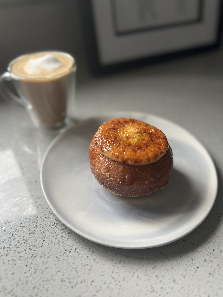 Birthday treat courtesy of <a href="/GaryUsher_/">Cook</a> <a href="/ushersbakehouse/">Ushers Bakehouse</a> thank you 👌🏽