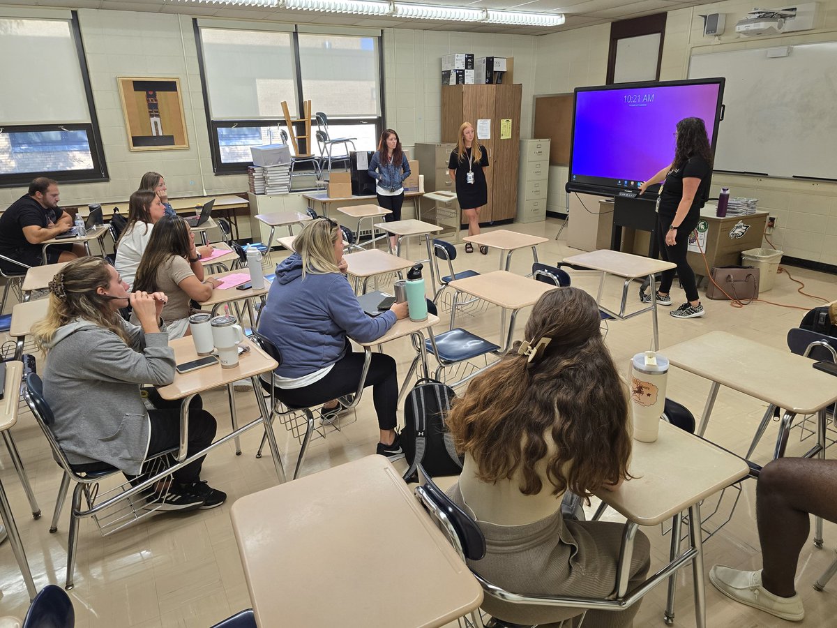 HTSDSuperBatlle's tweet photo. Thank you to our amazing @HTSD_Tech department for their pd session on utilizing the Promethean Board for Health and PE for our excited @WeAreHTSD Elementary Health &amp; PE staff!
@HTSDCurriculum @mskb26 
#htsdpd 
#htsdSTRONG https://t.co/239n2yUfgS