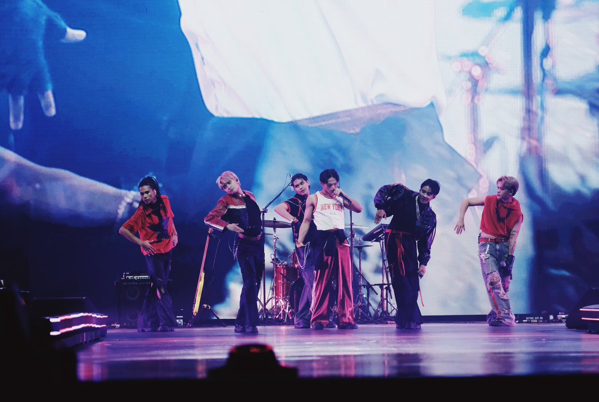 Official_ALAMAT's tweet photo. ALAMAT for Coke Studio PH: The Ultimate Fandom Concert at Moa Arena 🤎❤️

Maraming salamat, Magiliw at Coke Studio 

Photo by @nickowl 
#ALAMATxCokeStudio https://t.co/EPRhSV1mM7
