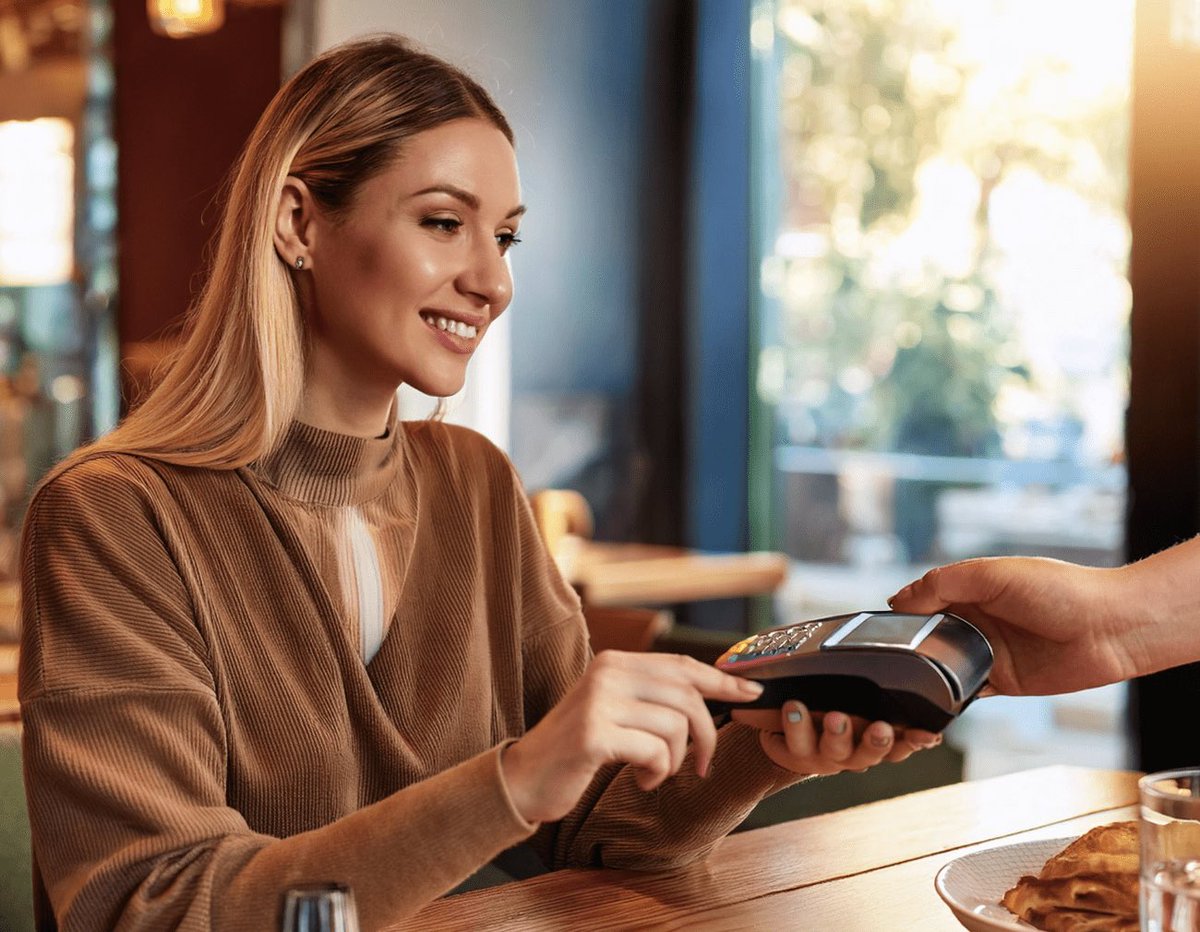 Sumate al POS 

El 12 de septiembre se vienen cambios importantes en el sistema de pago con tarjetas en comercios físicos: Información clave para comercios y consumidores

ciberseguridadlatam.com/2024/08/19/cam…