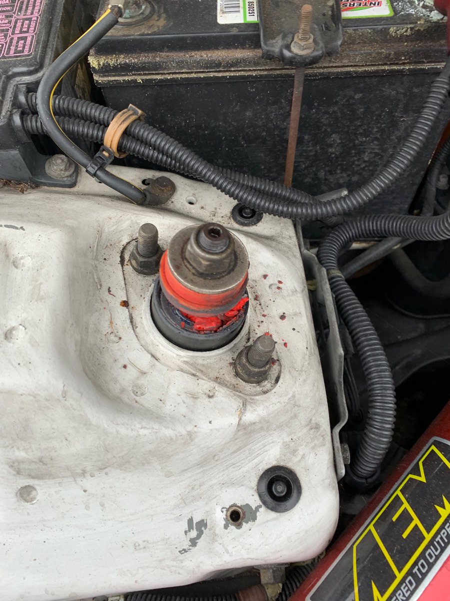 LittleMovieDevL's tweet photo. #honda #tuner#EJ8 #EK #skunk2
New suspension after the skunk2 finally went out https://t.co/FTLwSY2YmE