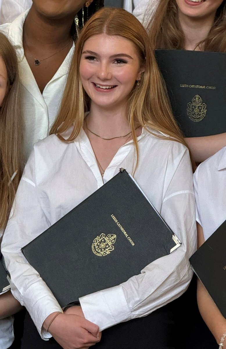 Style House tweet media