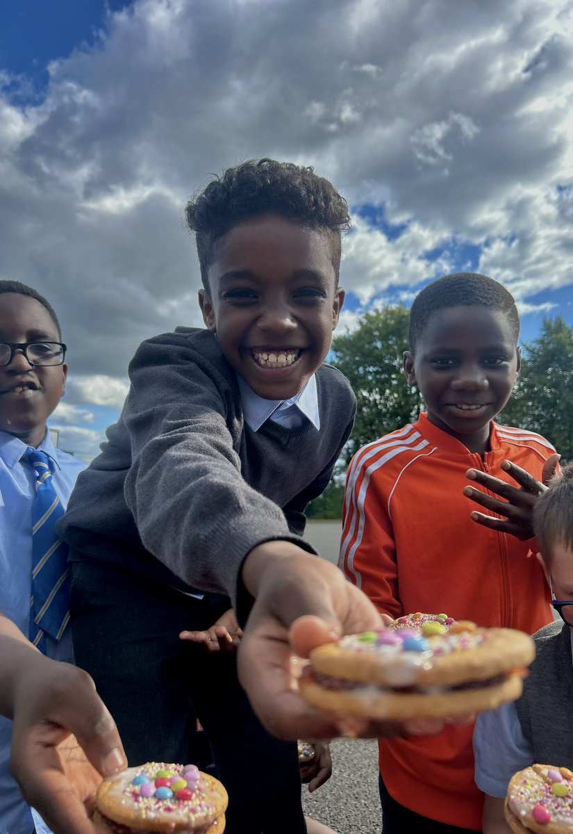 Mollie (@mollie_peek) on Twitter photo Just wrapped up a fantastic session at Gallowgate Streetplay with 35 kids!
We made delicious Empire Biscuits with icing, sprinkles, and jam as a treat this week! The children had an absolute blast and a sugar rush to say the least! 🍪🎉
#PEEKPlay
<a href="/GlasgowCC/">Glasgow City Council</a>
@PEEK_project_ Just wrapped up a fantastic session at Gallowgate Streetplay with 35 kids!
We made delicious Empire Biscuits with icing, sprinkles, and jam as a treat this week! The children had an absolute blast and a sugar rush to say the least! 🍪🎉
#PEEKPlay
<a href="/GlasgowCC/">Glasgow City Council</a>
@PEEK_project_