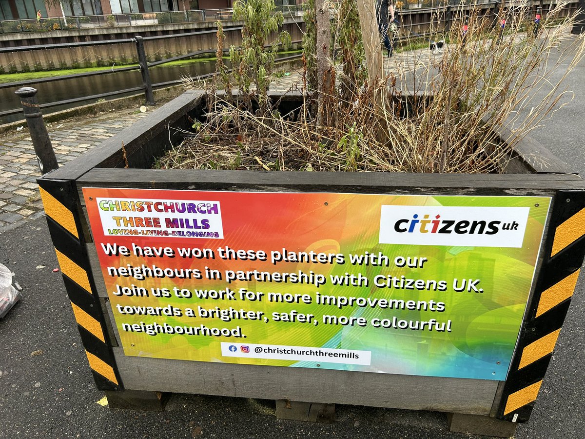 Dan Scott tweet media