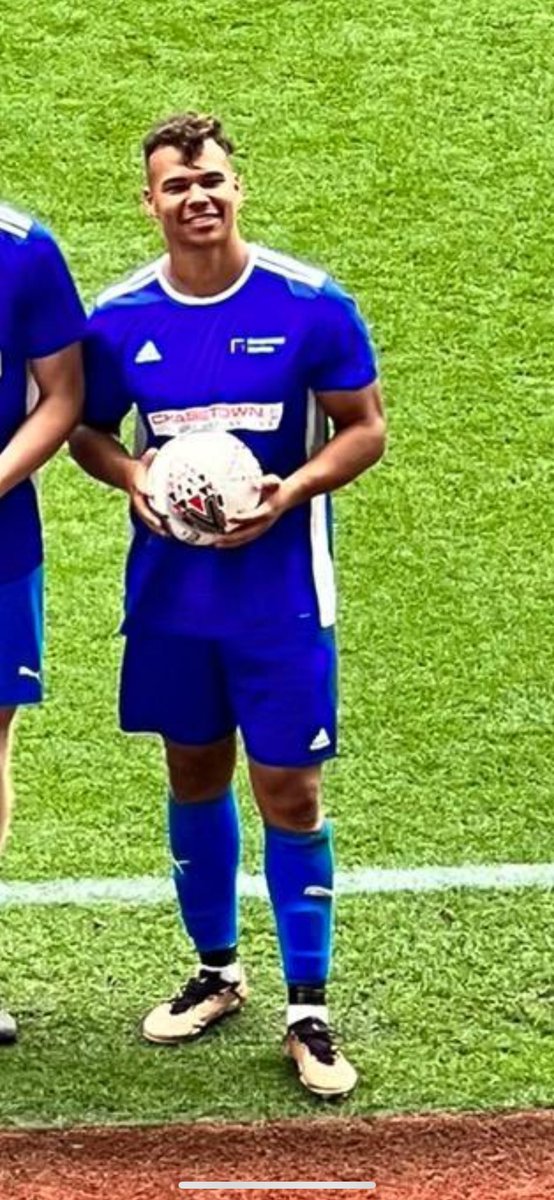 FamilyTreeFC's tweet image. 🚨 NEW SIGNING ANNOUNCEMENT

After talks of retirement we are pleased to announce the signing of powerhouse @jackhenryx 

#UPTHETREE 🌲