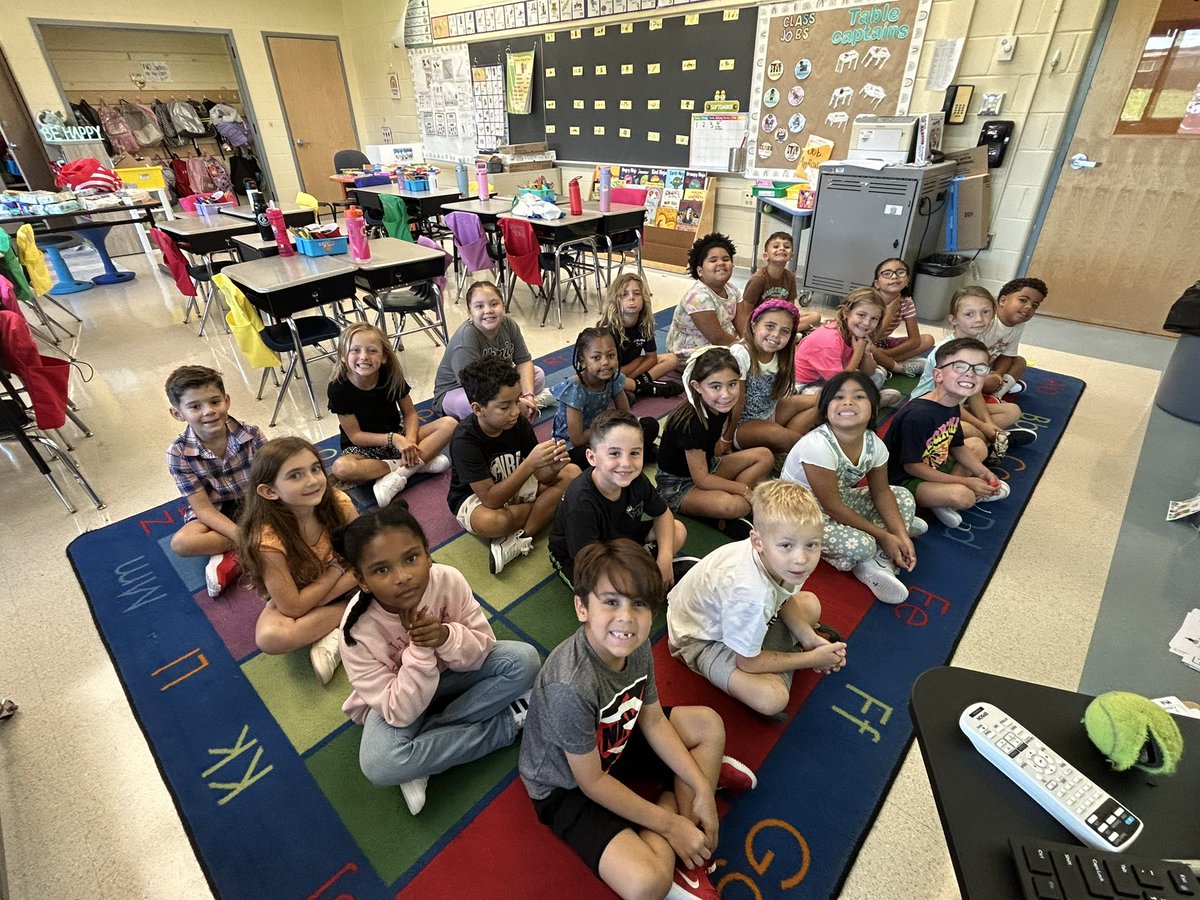 MrsYooLido's tweet photo. First day of school 2024-2025. Second grade, here we go!’ https://t.co/qvXiZNVZnV