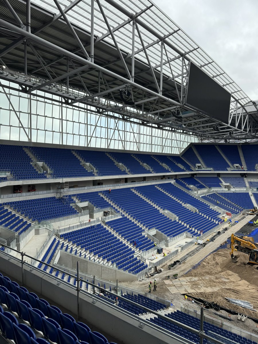 Meisarch's tweet image. Won’t be long now!  #bluenami #everton #bramleymoore