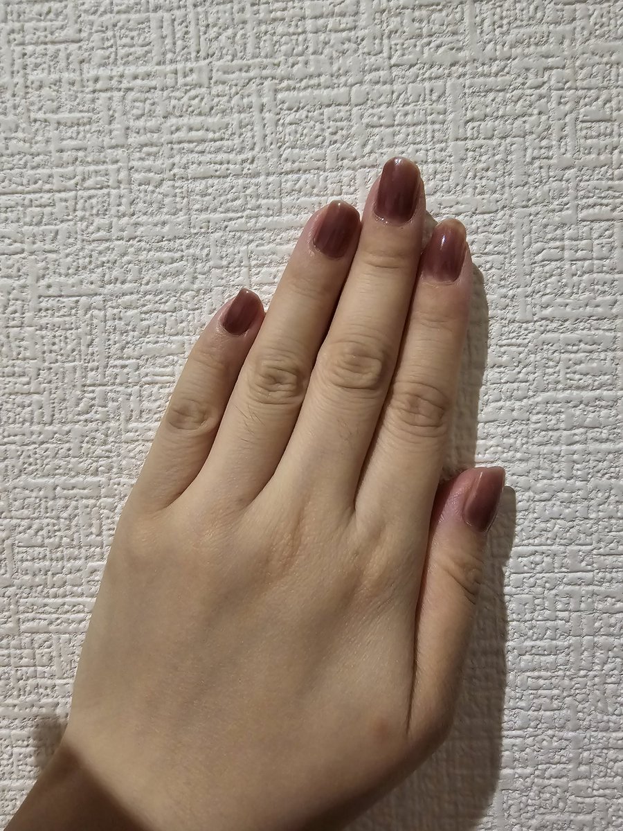 mattan_1010's tweet photo. 初めてのジェルネイルしてみた💅
不器用だけど個人的に上手くできた気がする✨
新作カラー26ワイン🍷おすすめ
みんな使ってみてほしい😊
#3COINS #3Dジェルネイル
#26ワイン #andus https://t.co/VSg83CdRcN