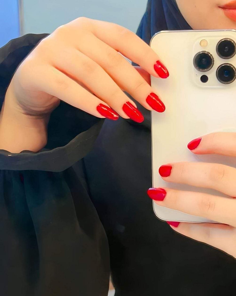 "وَاخْتَرْ خَلِيلٍ قَلْبِكَ بِحِكْمَةٍ، فَلَيْسَتْ كُلُّ القُلُوبِ بِالقُلُوبِ تَلِيقُ."🦋🫀