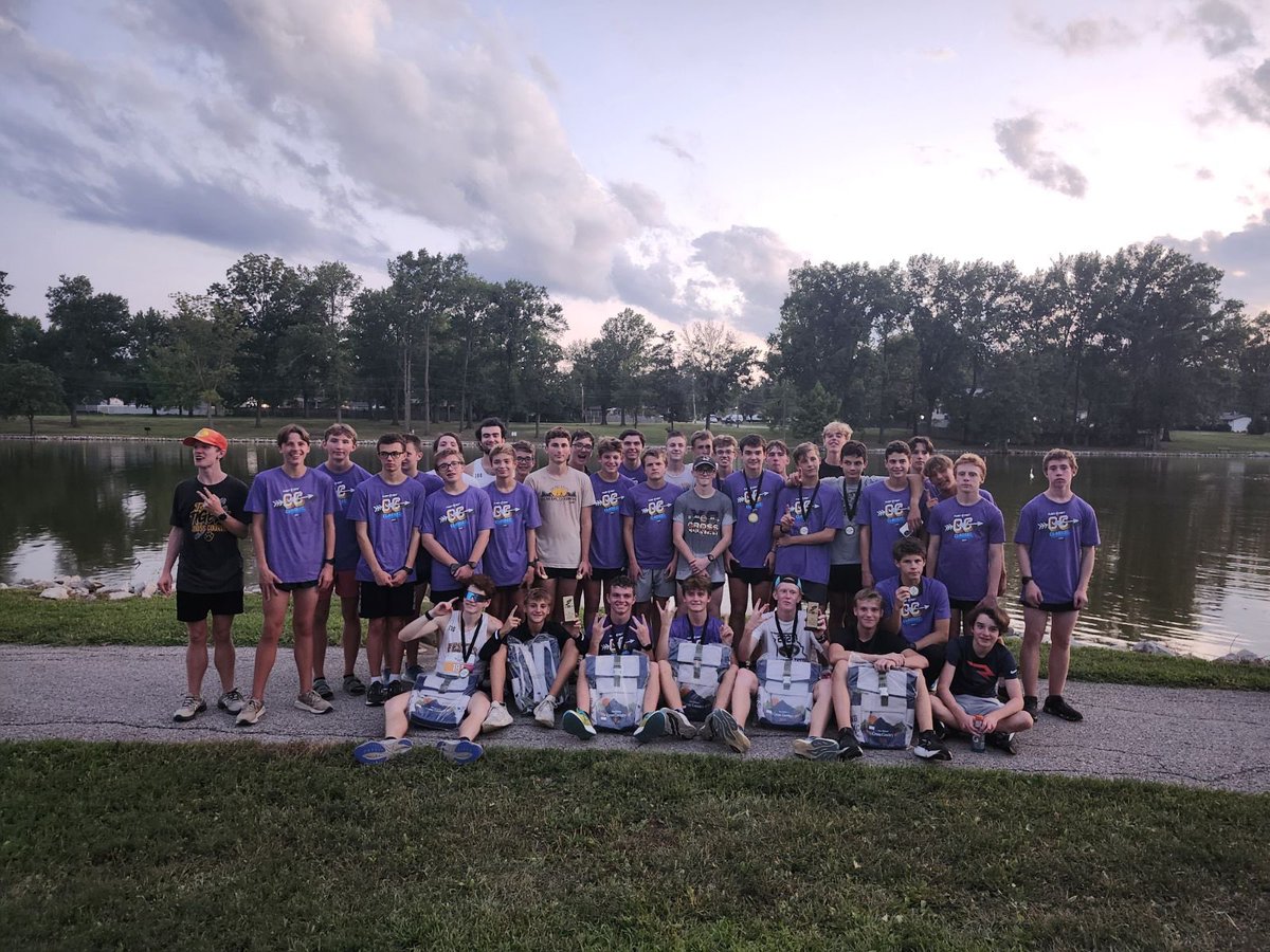 FestusCC's tweet image. Congratulations to the Cross Country team for winning the Fleet Feet Classic. The JV boys and varsity boys won their races. We also had the individual champions in each race.