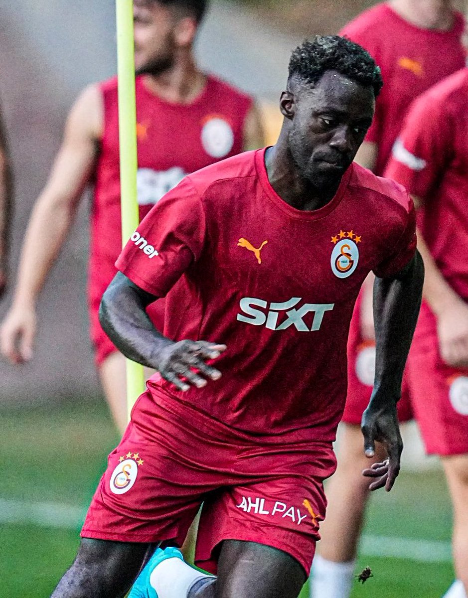 Hüseyin mi lan o… vallahi hüseyin.

Baba geldi baba… 💪🏿🤩