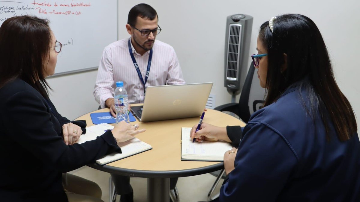 SIACAP - PANAMA (@siacap) on Twitter photo Con la finalidad de llevar a cabo una actualización de información y datos, personal del Centro de Atención Ciudadana del <a href="/311panama/">311 Panamá</a> , efectuó una reunión con el Departamento de Prestaciones y Atención al Afiliado del SIACAP. Con la finalidad de llevar a cabo una actualización de información y datos, personal del Centro de Atención Ciudadana del <a href="/311panama/">311 Panamá</a> , efectuó una reunión con el Departamento de Prestaciones y Atención al Afiliado del SIACAP.