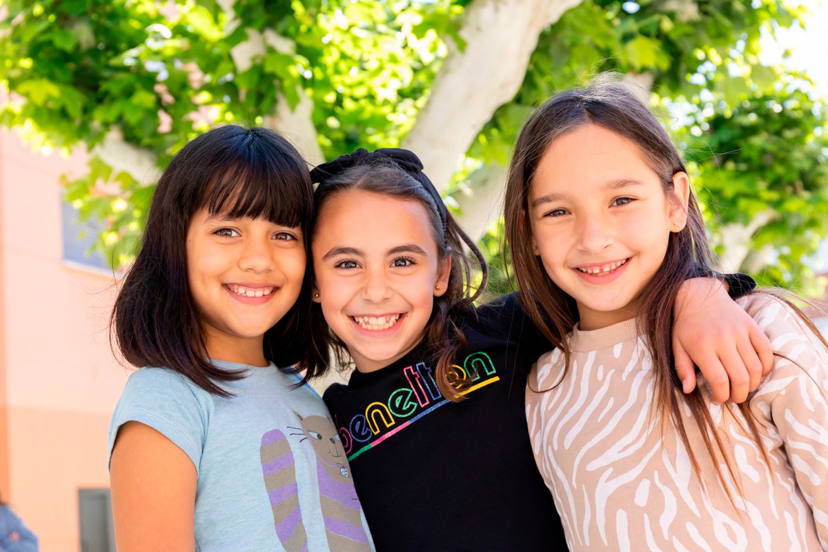 📅🔗 El nou curs escolar ja és aquí! No et perdis cap detall sobre les novetats i horaris. Visita el nostre web per a tota la informació que necessites: calendari, material escolar necessari, activitats extraescolars disponibles i molt més!! 

lestonnacmollet.org/ca/serveis/inf…