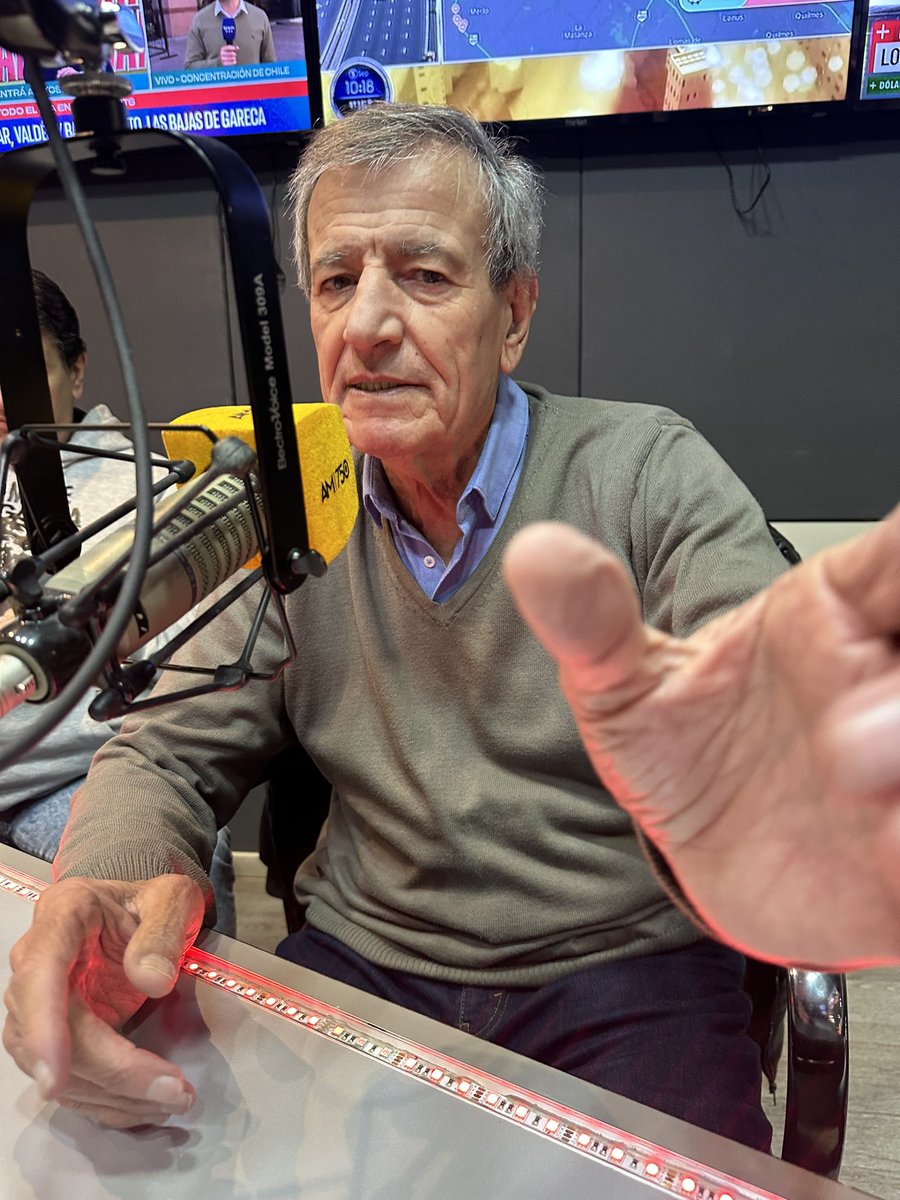 VHMok's tweet image. No a las Sociedades Anónimas. 

“Macri tiene intenciones malas y perversas y quiso siempre destruir el fútbol. Llegó a ser Presidente gracias a un juego al que quiere hacerle tanto daño. Es nefasta la idea del ingreso de las Sociedades Anónimas en el fútbol. ¡Cuando les va mal se…