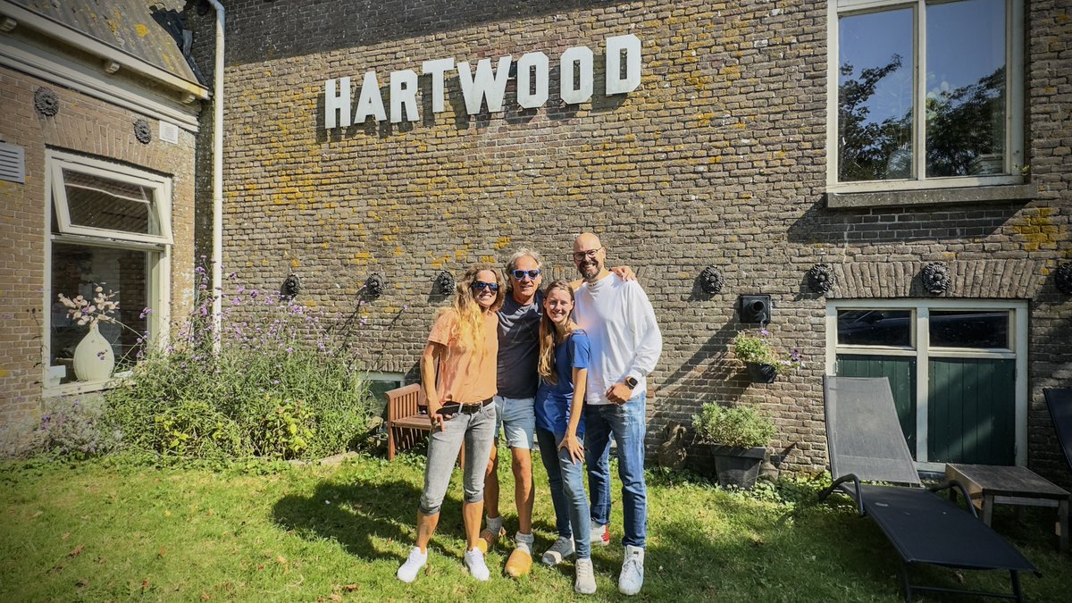 Een dag in HARTWOOD bij Steven de Jong Films! 🎬

Samen met het team van regisseur, filmproducent en acteur Steven De jong heb ik gewerkt aan de integratie van AI in het productieproces. De mogelijkheden die AI biedt om zowel processen te optimaliseren als creatieve kansen te