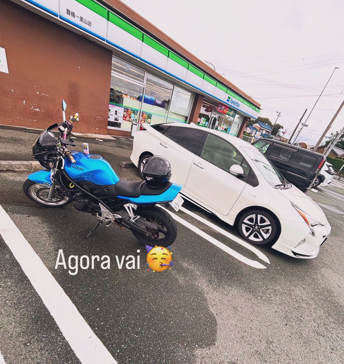 ridekigomes's tweet photo. そういえばバイク買ったー🥳
ドライブ行きたいなー https://t.co/vSQjG9ZvLc