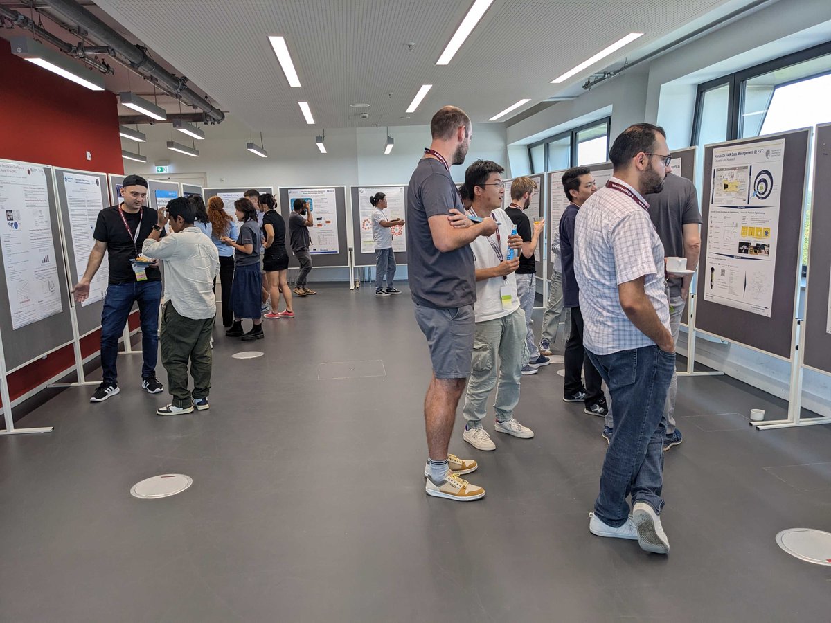 Wow, what an amazing poster session! We are discussing 25 posters from all sorts of research fields, from Photon to Phytoplankton!