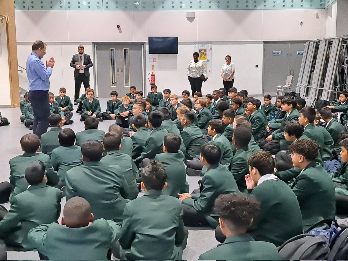 Welcome to the class of 2029! So lovely to welcome our new Year 7s to The Green School for Boys. So many smiling faces as they start the next part of their journey to reach beyond their grasp. 

#newschoolyear #secondaryschool #thegreenschoolforboys