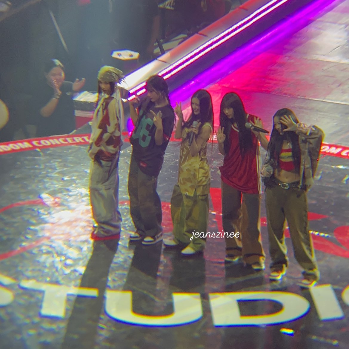njzcode's tweet image. 090524

the day i sobbed because of happiness for the first time.

i love you, my five favorite girls in the entire universe. @NewJeans_twt