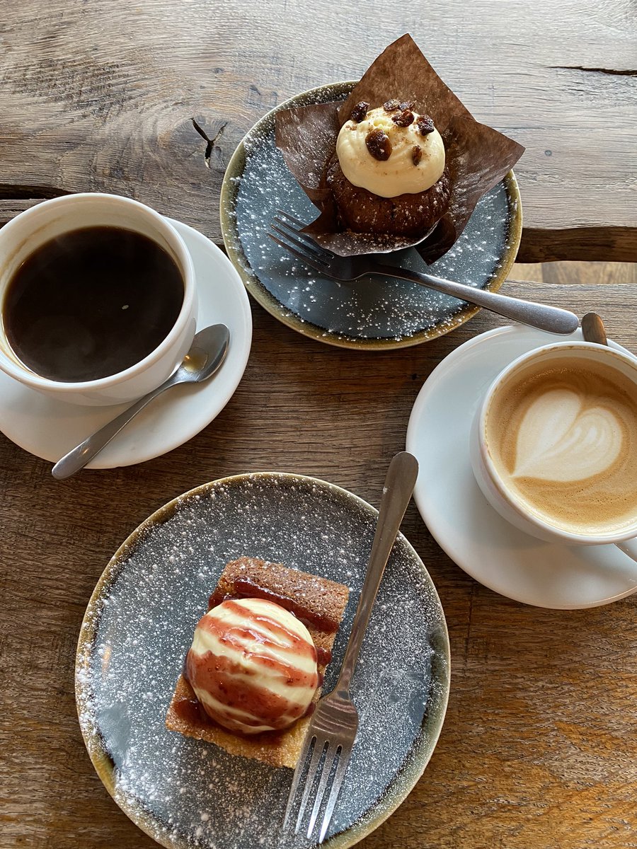 CarrylChurch's tweet image. Publication day treats! Thank you @JennyKaneAuthor for celebrating with me. 🍰❤️