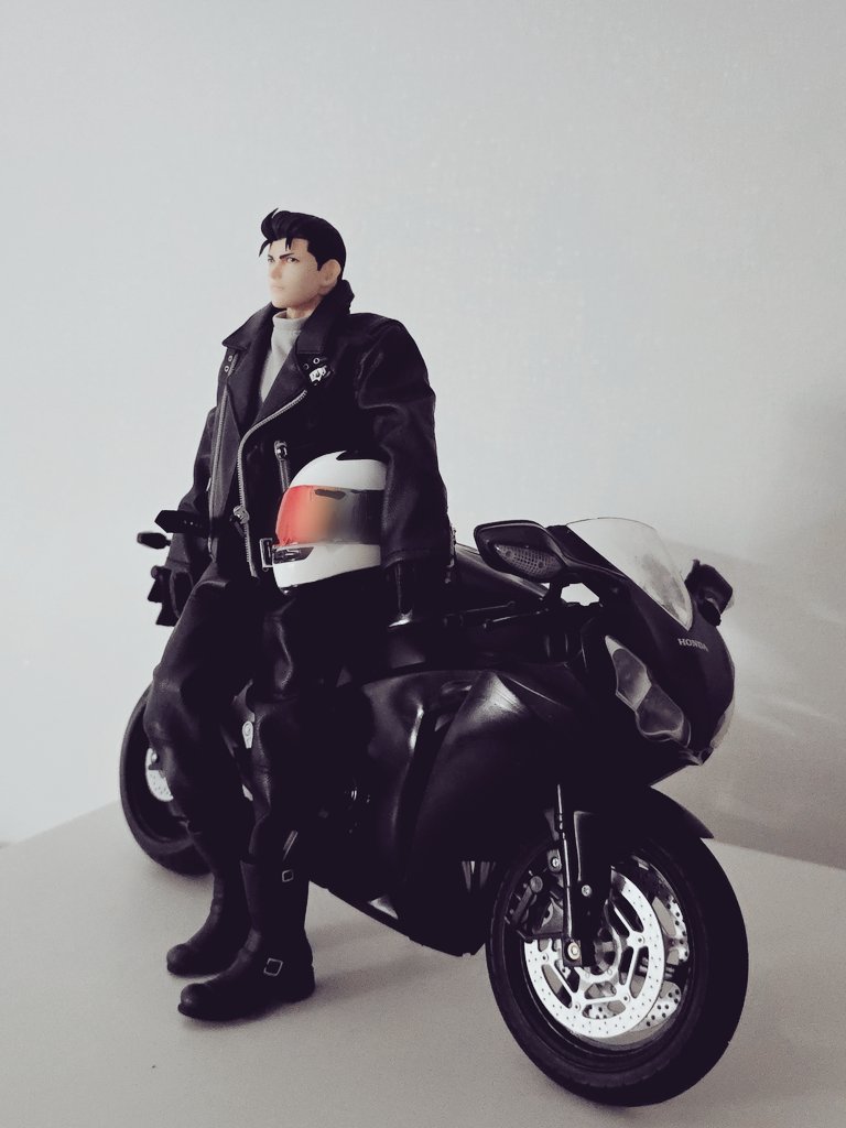 라이더호열이
이 자켓이랑 헬멧 오기만을 기다렸다