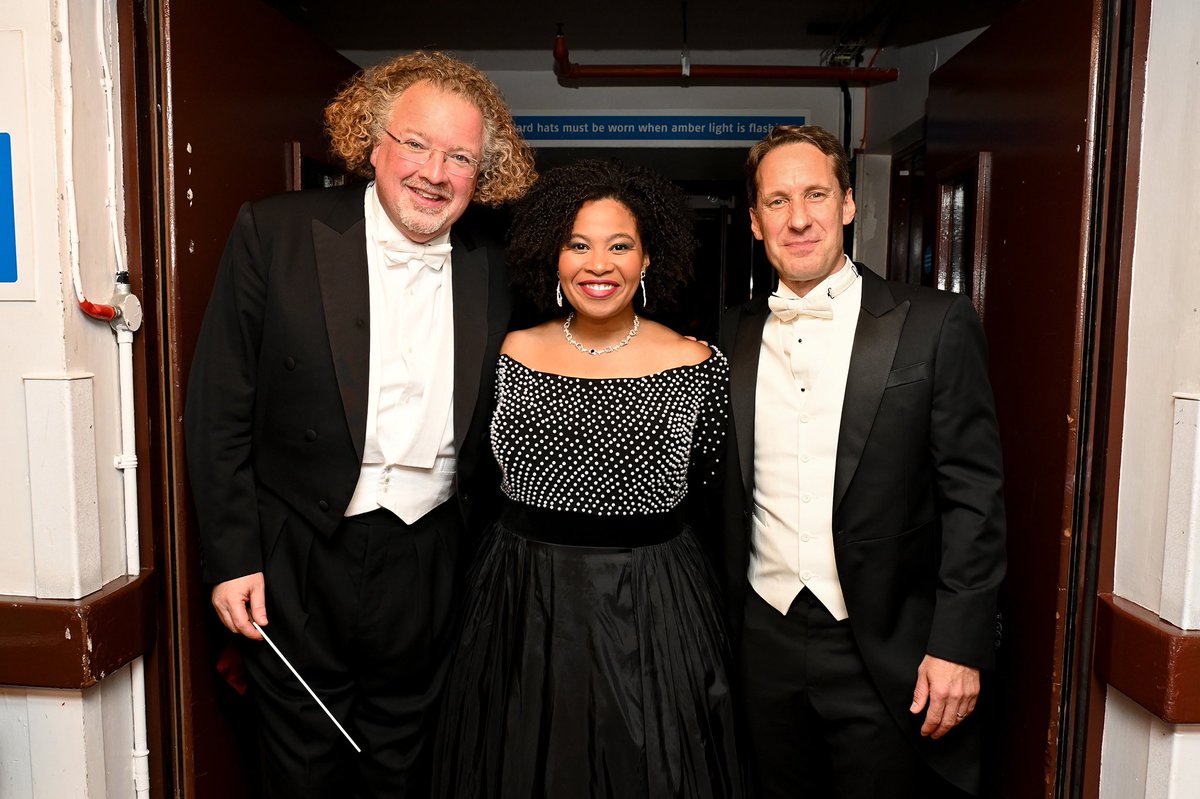 BBC Proms (@bbcproms) on Twitter photo A beautiful celebration of French music last night with the <a href="/BBCSO/">BBC Symphony Orchestra & Chorus</a> & Chorus, <a href="/laurence_kilsby/">Laurence Kilsby</a> , @schultzgolda, @JacquesImbrailo and conductor Stéphane Denève.
Featuring works by Lili Boulanger, Gabriel Fauré and Maurice Ravel, listen to the full concert now on @bbcsounds A beautiful celebration of French music last night with the <a href="/BBCSO/">BBC Symphony Orchestra & Chorus</a> & Chorus, <a href="/laurence_kilsby/">Laurence Kilsby</a> , @schultzgolda, @JacquesImbrailo and conductor Stéphane Denève.
Featuring works by Lili Boulanger, Gabriel Fauré and Maurice Ravel, listen to the full concert now on @bbcsounds