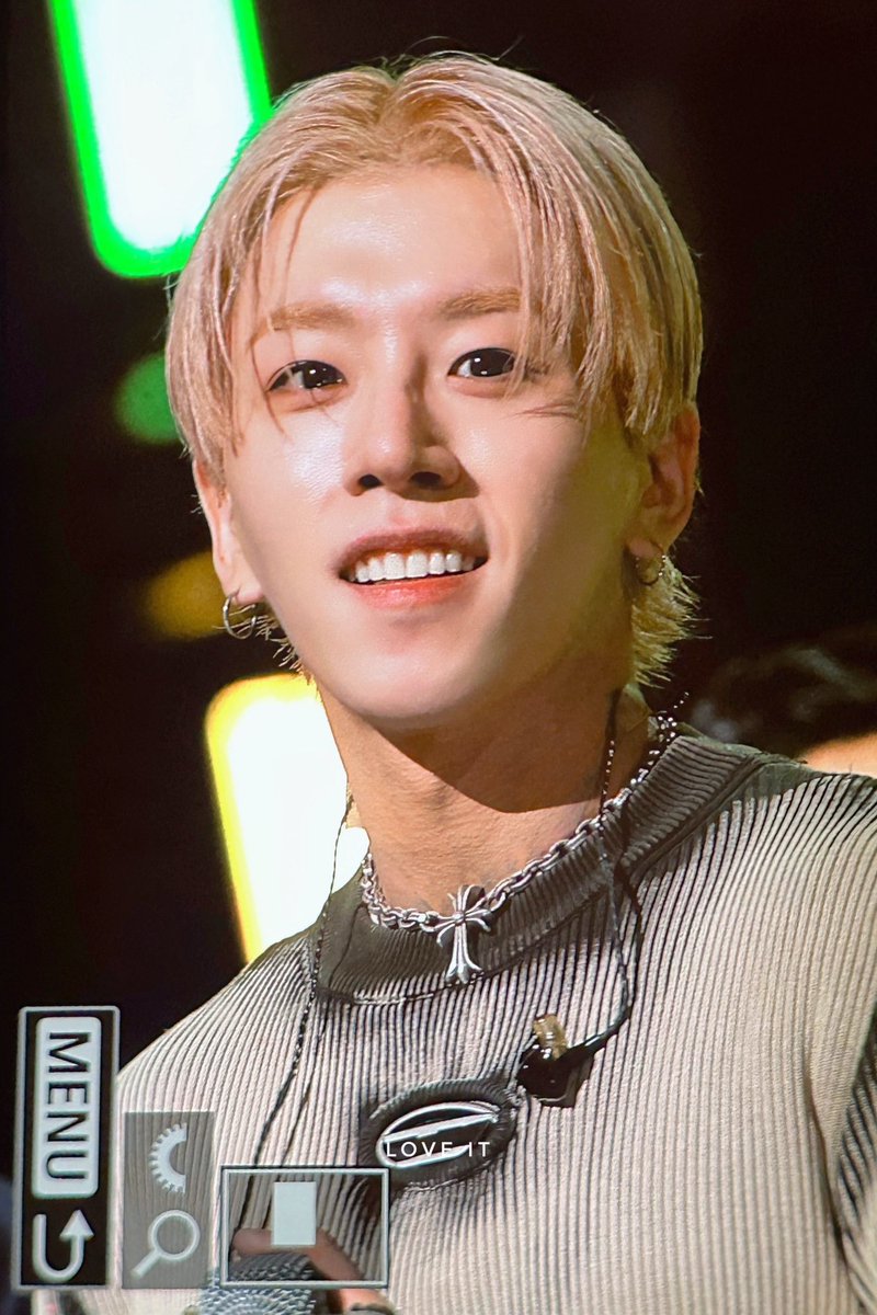 xinnamonne_bbc's tweet image. [Blockb-Taeil] 2022 Black vs 2024 Gold
#블락비 #이태일 #Blockb