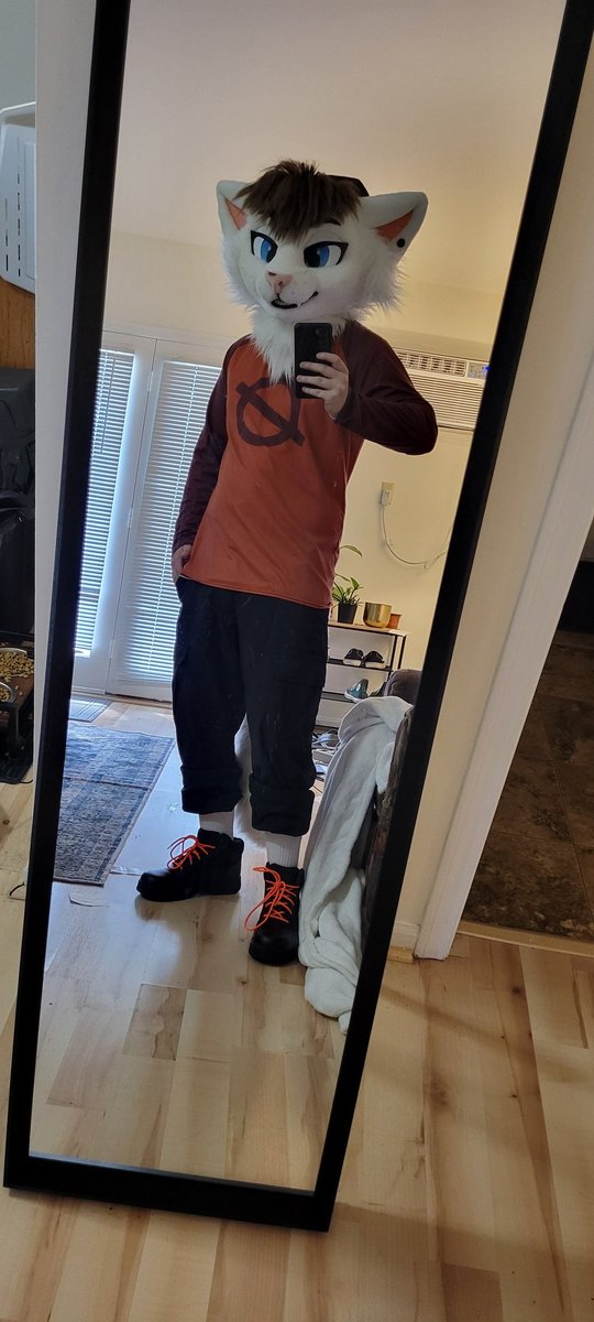 I'm so ready for Autumn. A weird Autumn, even.