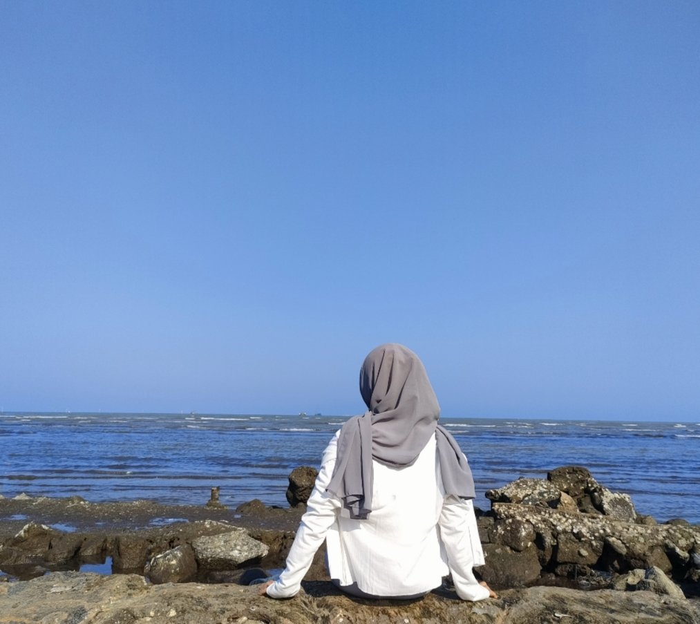abchaan_'s tweet photo. Jika kamu punya mata, lalu kenapa kamu melihat oranglain dengan dua telingamu?
Perlakukan oranglain sesuai dengan apa yg kamu lihat, bukan apa yg kamu dengar. https://t.co/klxQhQYbk7