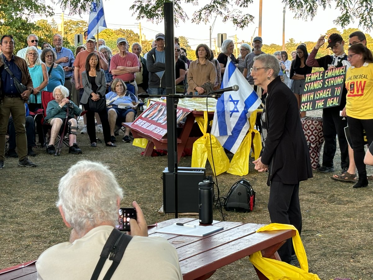 RepRuthBalser's tweet image. Honored to speak at #BringThemHomeNow rally in #Newton last evening where we said Kaddish for the hostages murdered by Hamas and expressed support for the thousands in the streets of Israel calling for a #HostageDeal