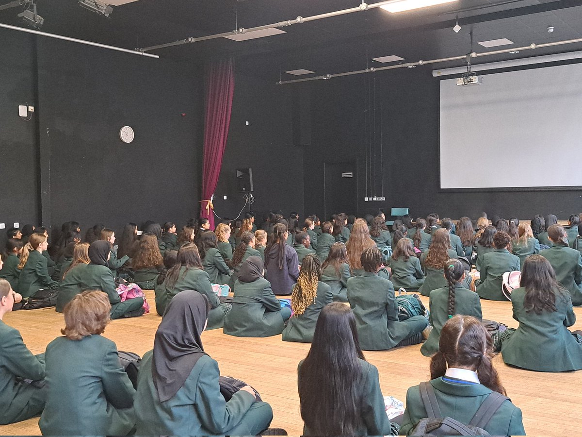 Welcome to the class of 2029! So lovely to welcome our new Year 7s to The Green School for Girls. So many smiling faces as they start the next part of their journey and ready to let their light shine. 
#newschoolyear #secondaryschool #thegreenschoolforgirls