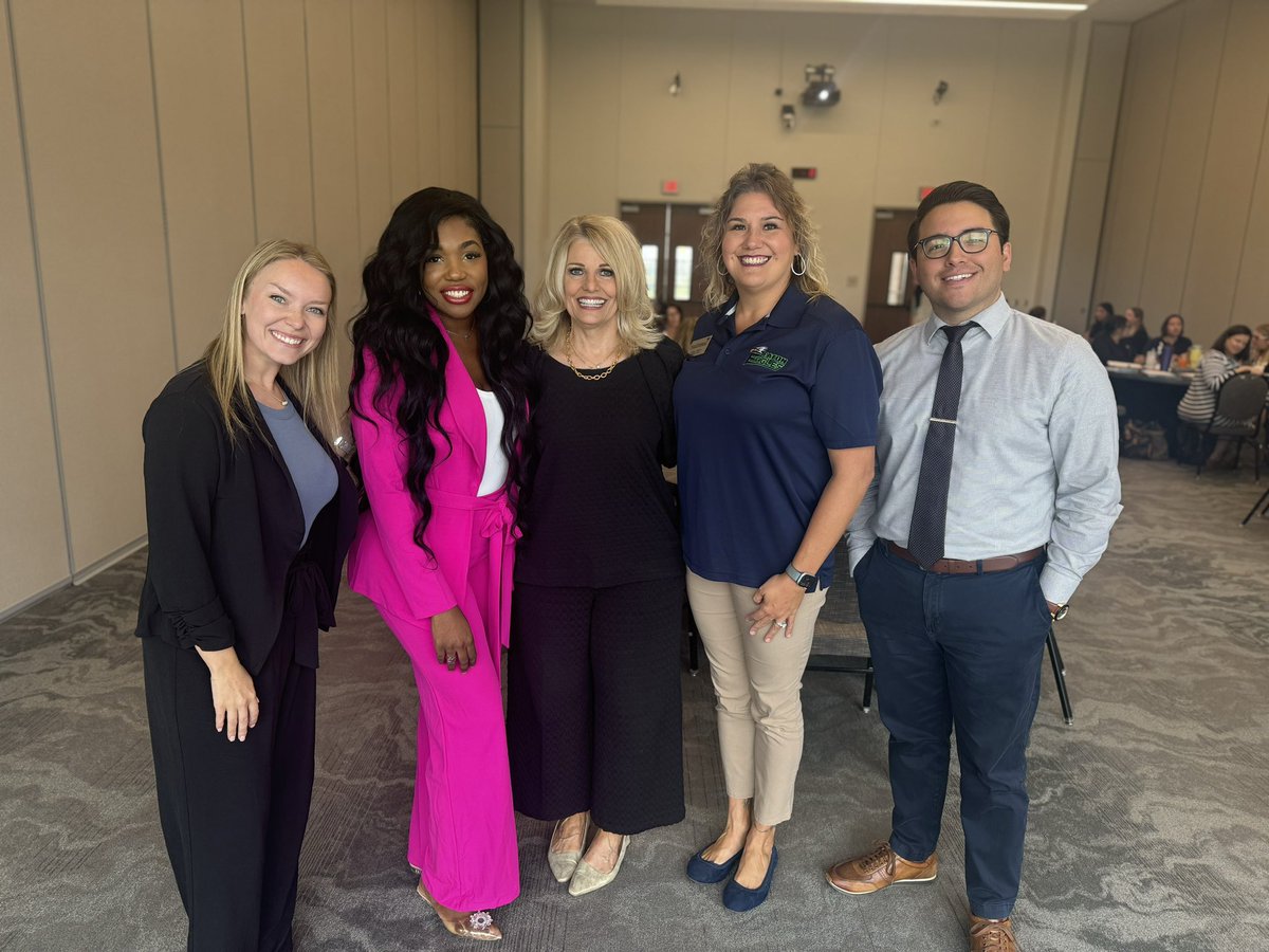 Raigan Perez, M Ed. (@raigan_perez) on Twitter photo Having an awesome time learning from <a href="/kkscummings13/">Karyn Cummings</a> during the <a href="/N2Learning/">N2 Learning</a> AP institute with these awesome fellow <a href="/NorthwestISD/">Northwest ISD</a> administrators!❤️ Having an awesome time learning from <a href="/kkscummings13/">Karyn Cummings</a> during the <a href="/N2Learning/">N2 Learning</a> AP institute with these awesome fellow <a href="/NorthwestISD/">Northwest ISD</a> administrators!❤️