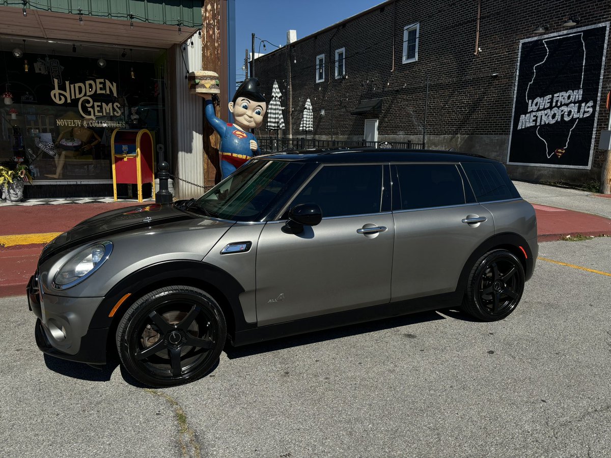 BruceOdyssey's tweet photo. 🚗✨ Just got the car all shined up and spotless! Now, I'm hitting the road to fetch the freshest ingredients for tonight's culinary adventure. Join me live at 6pm cst as we cook up a storm together! 🍳👨🍳
#CarCleaning #FreshStart #CookingLive #GourmetNight #FarmToTable #ChefLife #KitchenPrep #Foodie #InstaCook #LiveStream