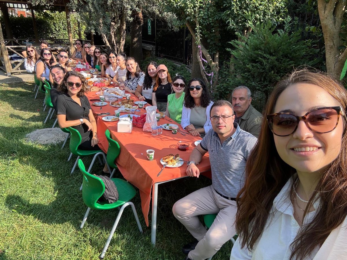 Ekip💫
<a href="/arzuozsu/">Arzu Özsu🇹🇷</a> <a href="/eminehzt/">Emine</a> <a href="/yasemintncaykli/">Yasemin Tunçayaklı</a> <a href="/halilerdem_52/">Halil İbrahim Erdem</a> <a href="/DogaOkullari/">Doğa Koleji</a> <a href="/Merve84731990/">Merve</a>