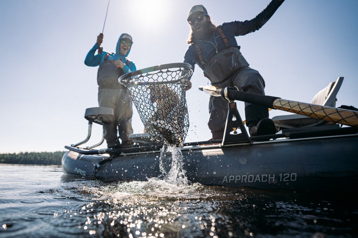 SeaRunCases's tweet photo. Taking the last casts of summer! 

#SeaRunCases #SeaRunFlyFishing #CraftedForAdventure #NegriniCases 

📸: @flylords https://t.co/BffCQOvTg3