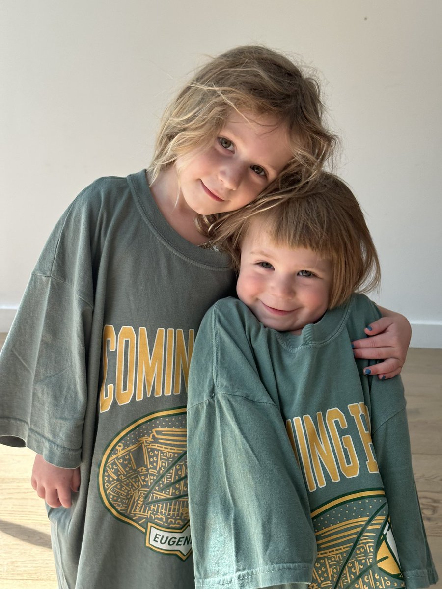 matkearney's tweet photo. Due to popular demand I present to you the "Coming Home" comfy t-shirt. “I need that shirt” was a popular comment on my previous post. So here you go! May all you wayward souls find a little piece of home this fall. 

https://t.co/ezw3sstOrQ https://t.co/7116ZrbqvP